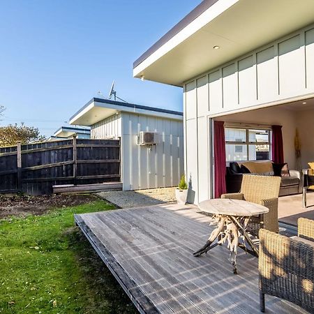 Two Four Cologne Villa Martinborough Exterior photo