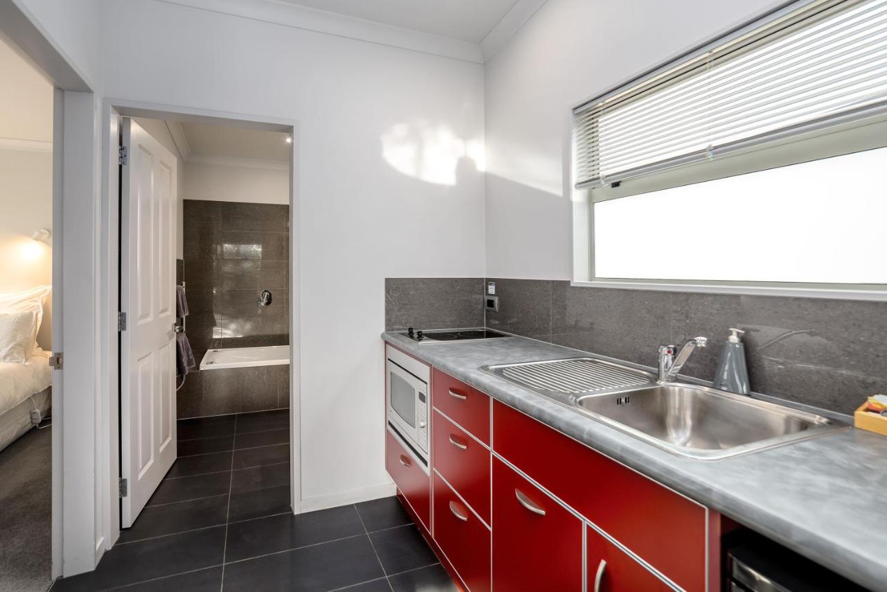 Two Four Cologne Villa Martinborough Exterior photo