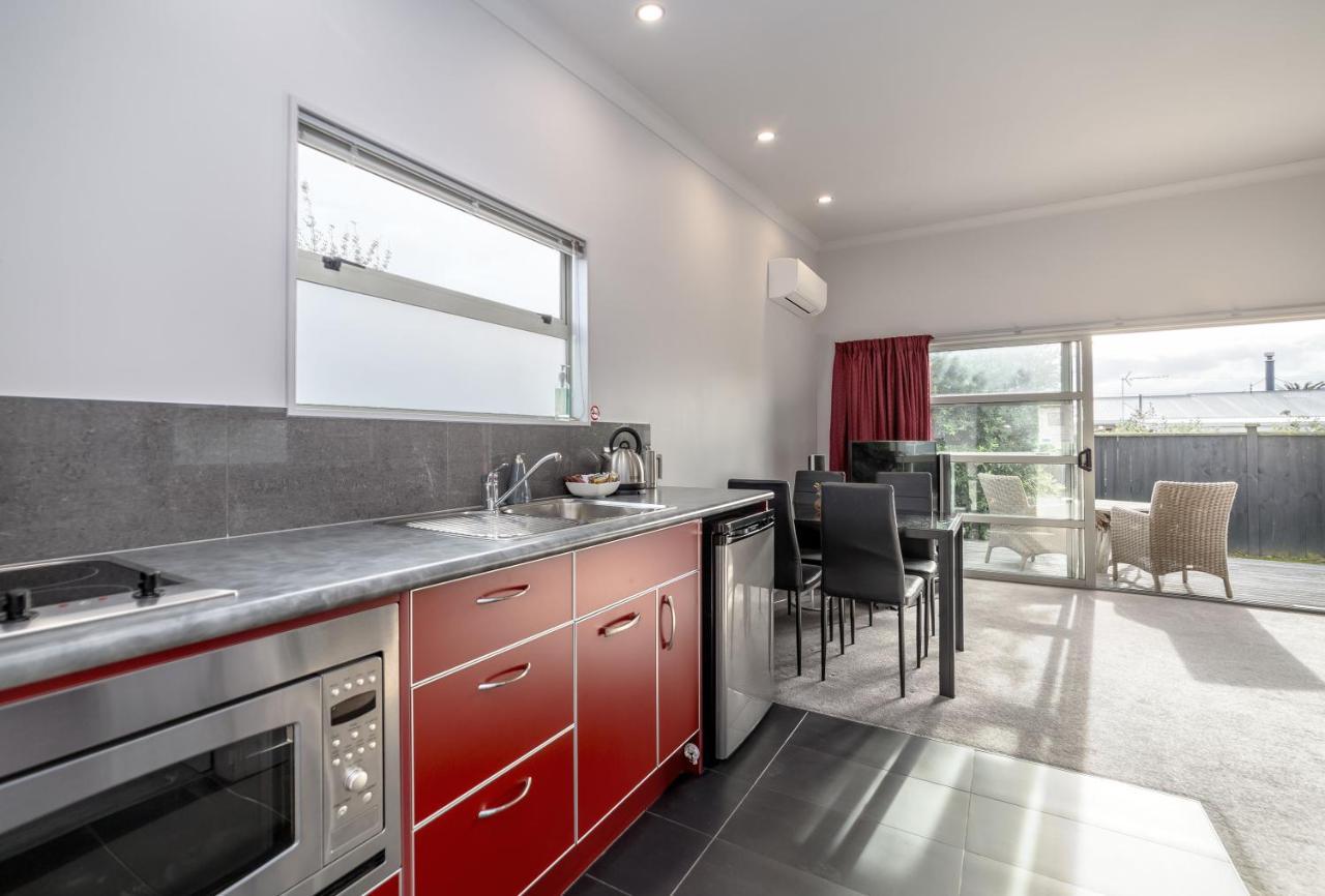 Two Four Cologne Villa Martinborough Exterior photo