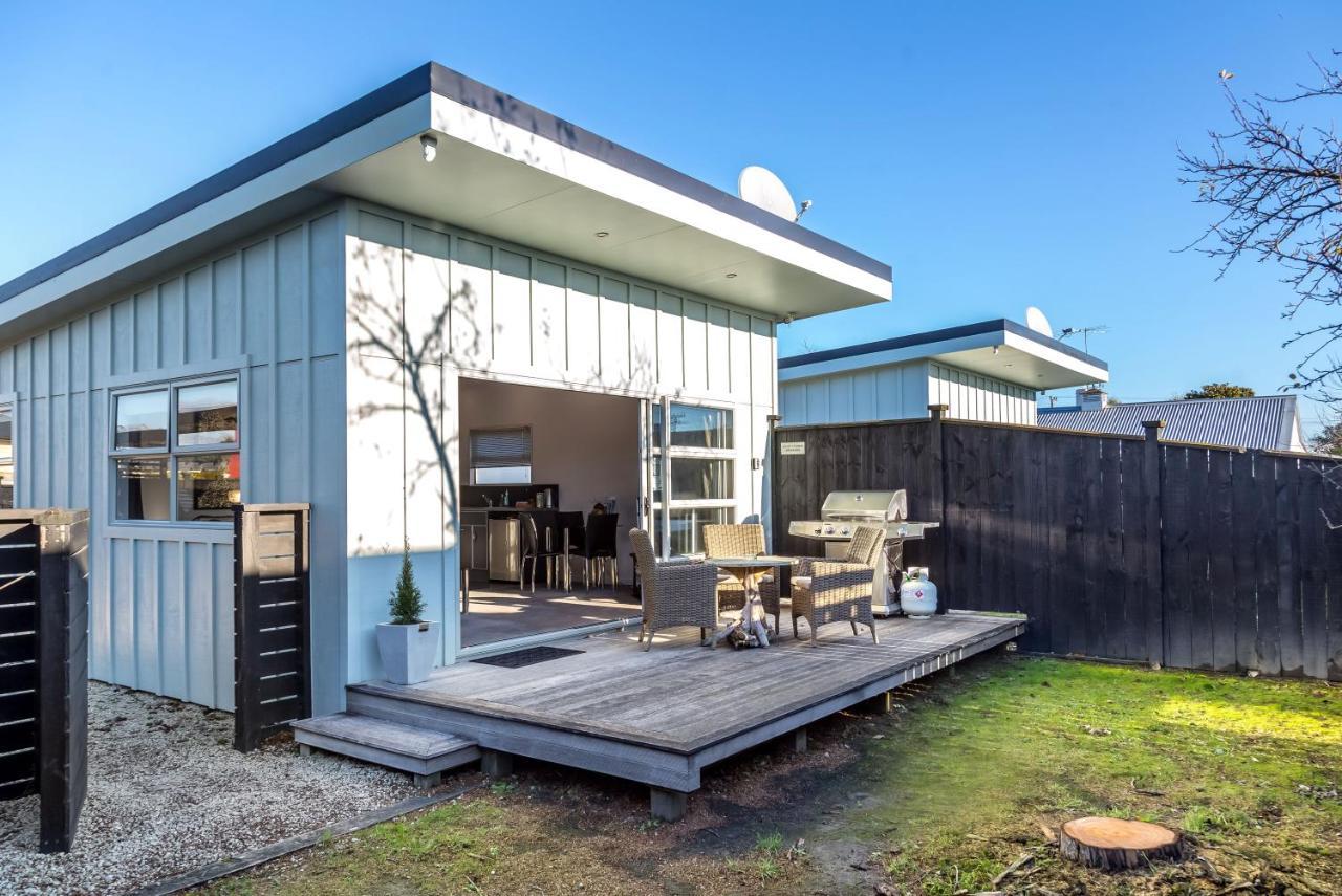 Two Four Cologne Villa Martinborough Exterior photo