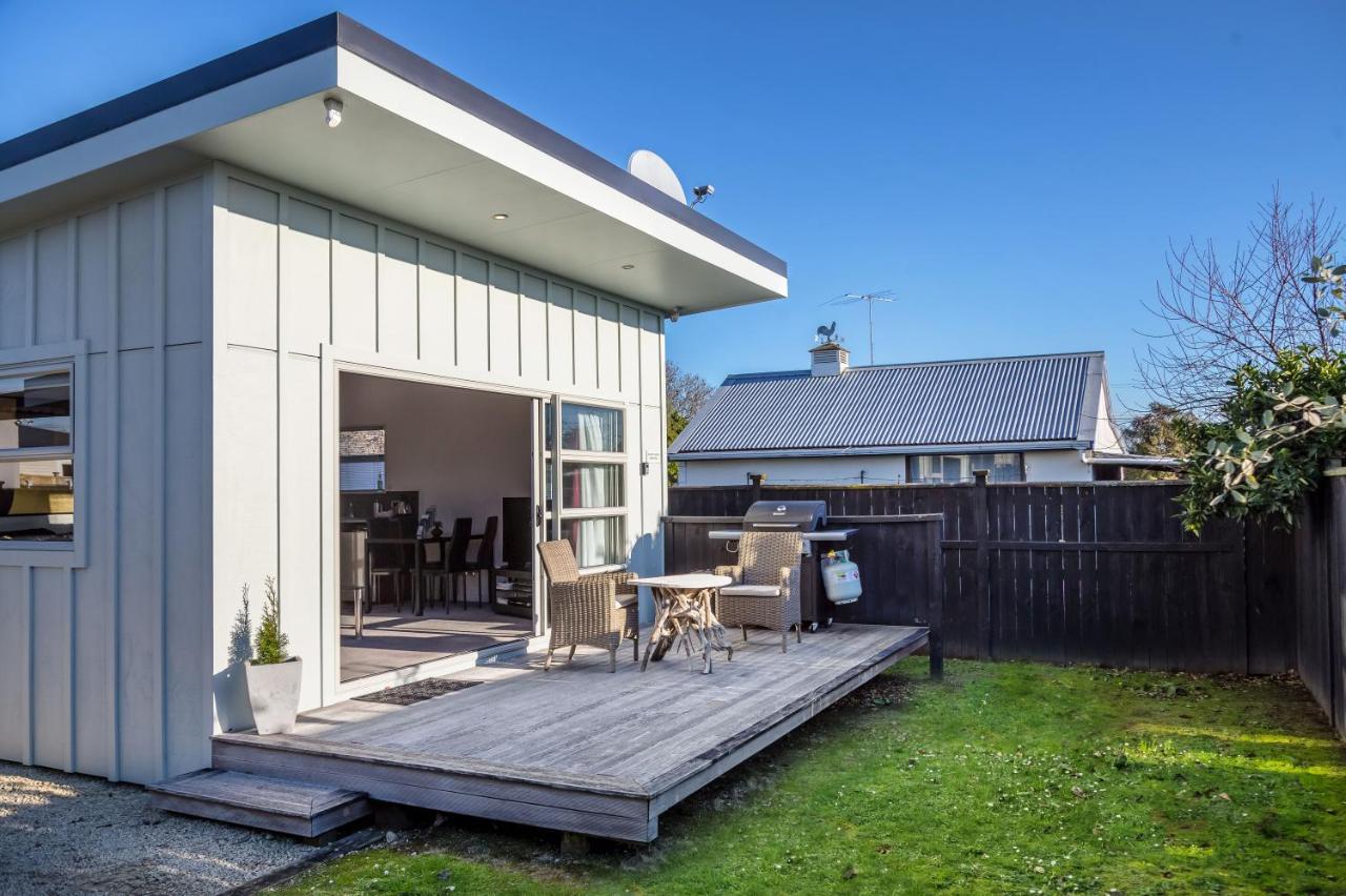 Two Four Cologne Villa Martinborough Exterior photo